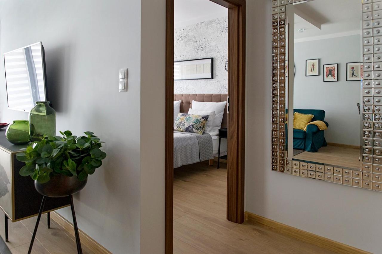 Millo Apartament Parking By Impero Познан Екстериор снимка