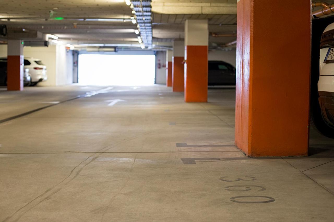 Millo Apartament Parking By Impero Познан Екстериор снимка